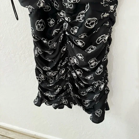Lush Black White Floral Print Cami Ruched Flutter Mini Dress S - Picture 9 of 12